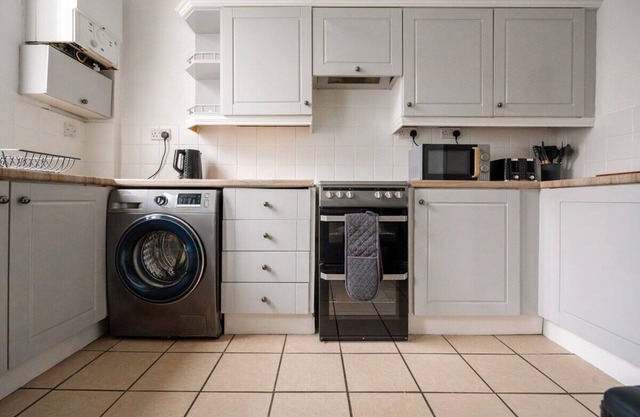 3BR Furnished w/Washer & WiFi