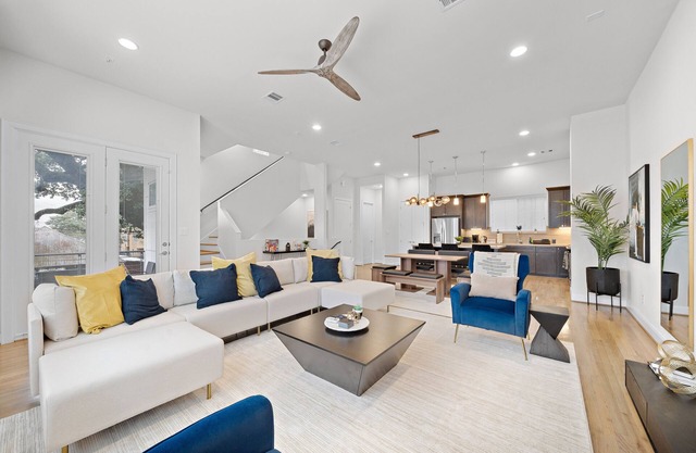 3BR LUX TOWNHOME MIDTOWN | DOWNTOWN | MED CENTER