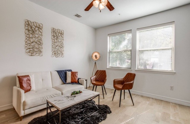 3BR Townhome Next to UT With Garage 8452