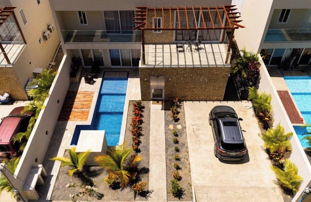 3BR Villa Private Pool SUV Included