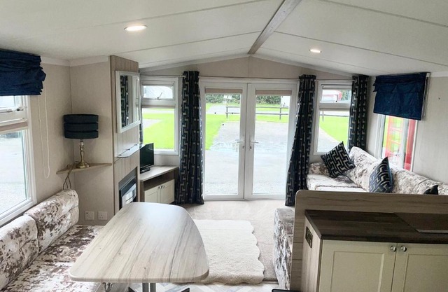3Guest-2bedroom-WiFi-Tv