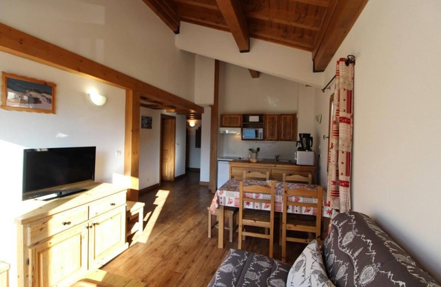 3rd floor, view open, balcony, tv, ski locker, 50m², Aussois