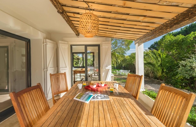4* apartment located on the ground floor of the villa. 1,000 m2 garden