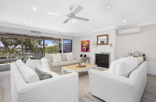 4 bed beautiful Ocean View Retreat