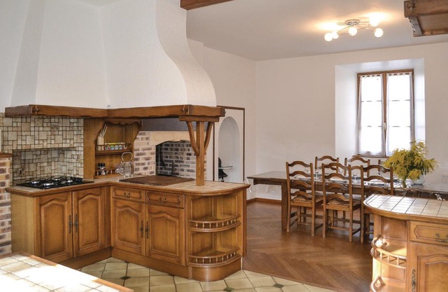 4 bedroom accommodation in Jumilhac le grand