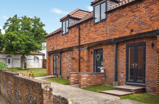 4 bedroom accommodation in Little Dunham