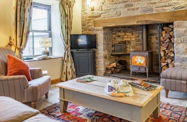 4 bedroom accommodation in Upper Chapel