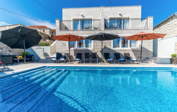 4 bedroom accommodation in Radovcici