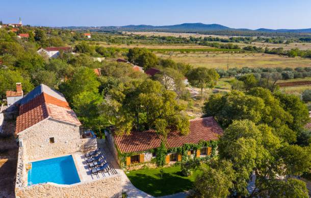 4 bedroom accommodation in Stankovci