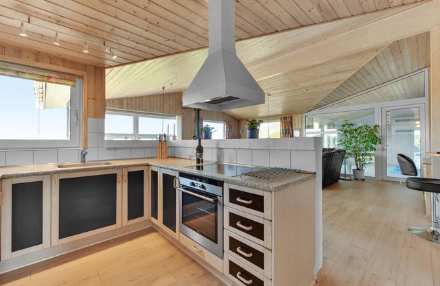 4 bedroom accommodation in Hvide Sande