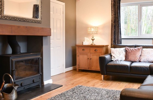 4 bedroom accommodation in Backbarrow, near Ulverston