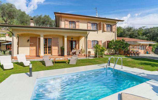 4 bedroom accommodation in Stiava