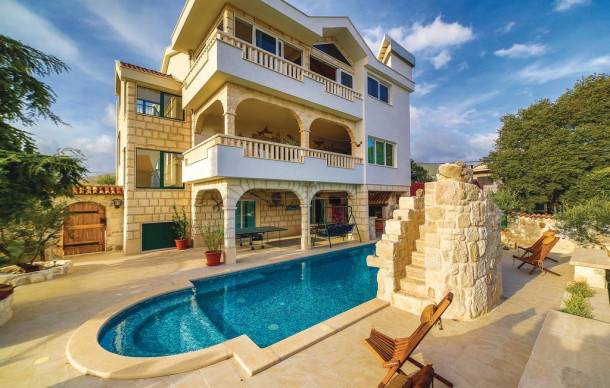 4 bedroom accommodation in Trogir