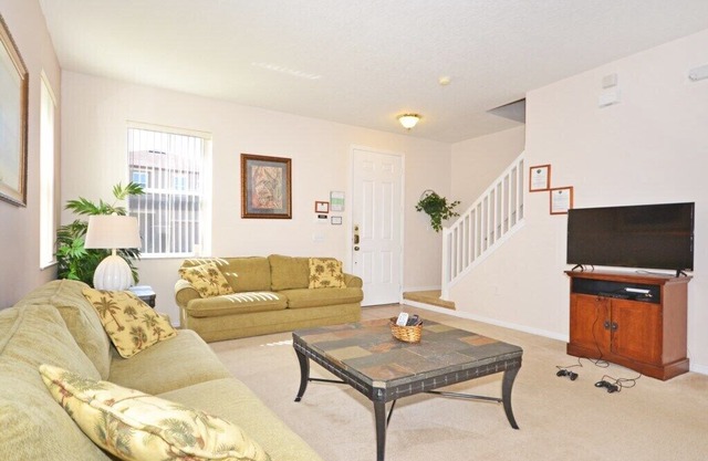 4 bedroom accommodation in Davenport