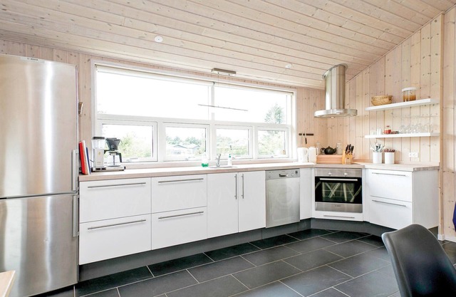 4 bedroom accommodation in Hjørring