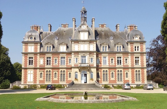 4 bedroom accommodation in Ocquerre