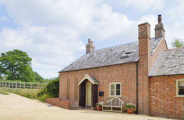 4 bedroom accommodation in Boldre, near Lymington