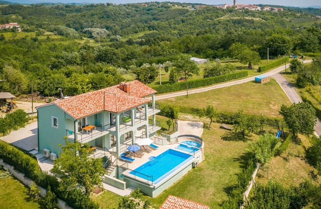 4 bedroom accommodation in Motovun