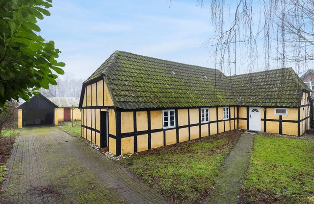 4 bedroom awesome home in Grenaa