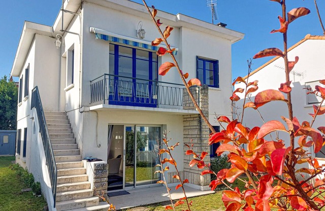 4 bedroom awesome home in Royan