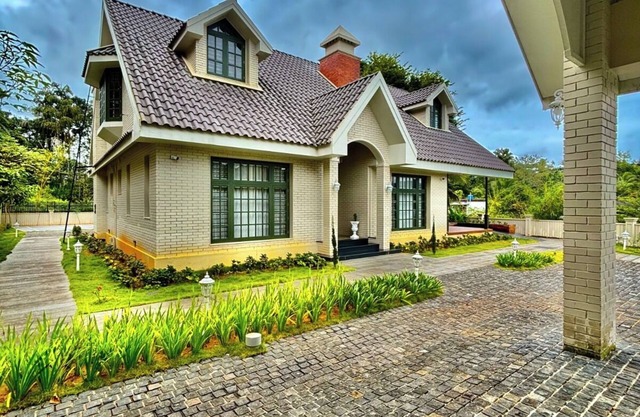 4-bedroom cottage in awesome Kalpetta with AC