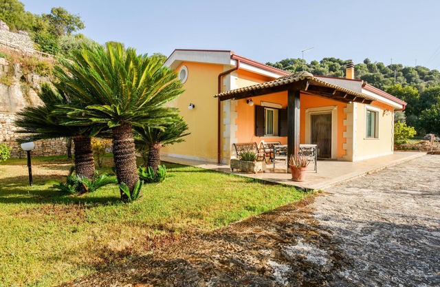 4 bedroom cozy home in Ragusa