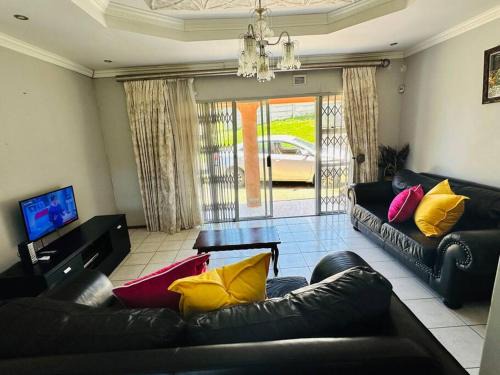 4 bedroom house, Amanzimtoti DBN