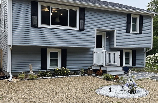 4-bedroom house in lovely Mashpee 5 minutes from beach
