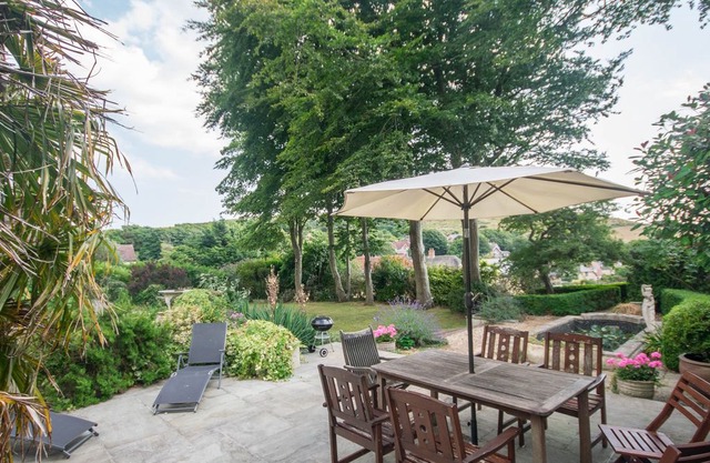 4 bedroom House in Lulworth Cove - DC182