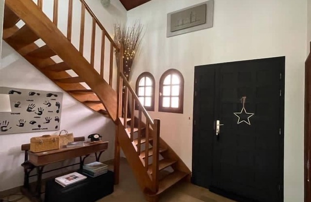 4 bedroom seaside house with garden
