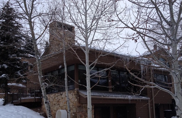 4 Bedroom Spacious Lower Deer Valley Townhouse Ski & Summer Rental Great Views