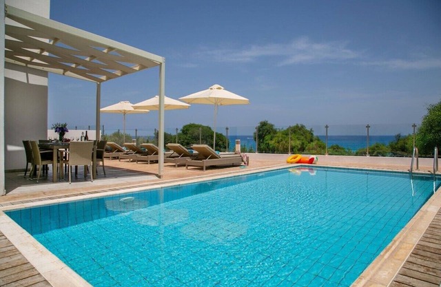 4 Bedroom Villa Sea View Private Pool Jacuzzi