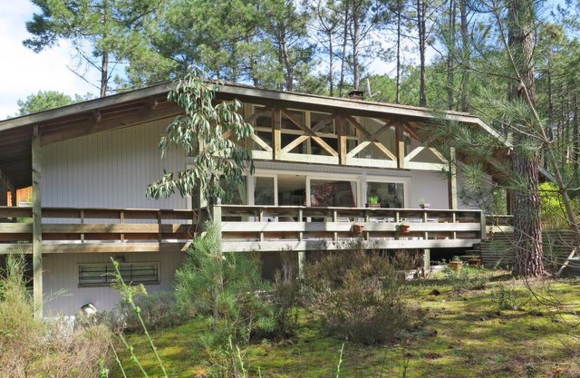 4 bedroom Villa, sleeps 8 in Maubuisson with Pool and WiFi