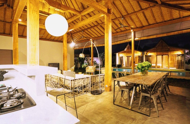 4 bedroom villa with pool in Seminyak!