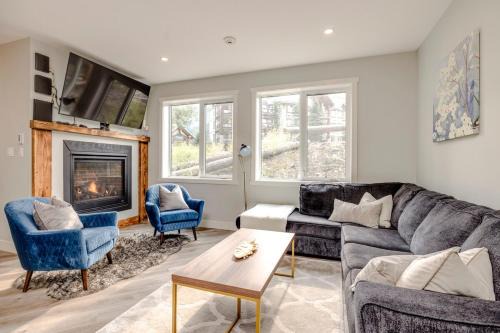 4-bedroom with Game Room & Hot Tub