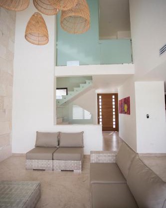 4 BR house- Beach, Private pool&jacuzzi