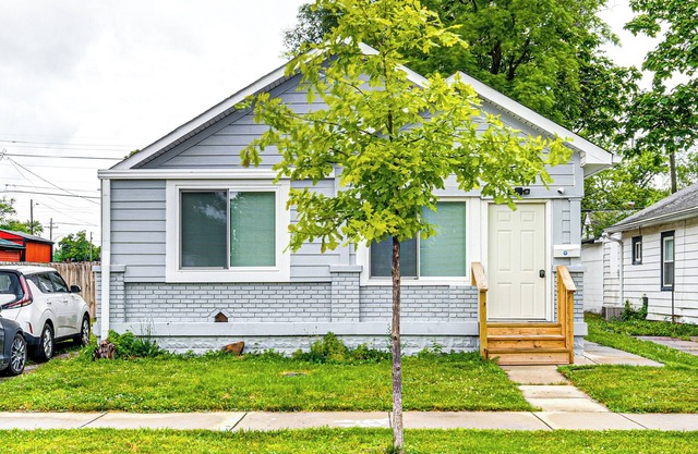 4 Mi to Dtwn Indianapolis: Quiet Apartment w/Yard