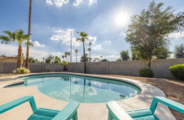 4-min to Kierland- Heated Pool & Outdoor Dining, Scottsdale Gem