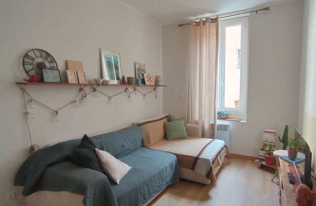 4-person apartment, near beach and town center.