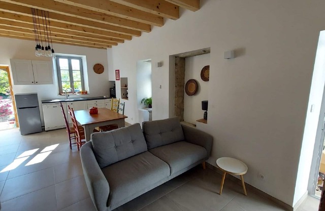 4-person house, perched village in Drôme Provençale.