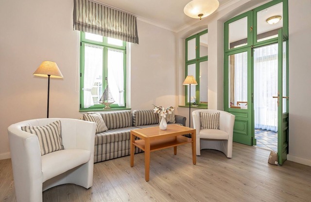 4-room apartment with conservatory and terrace in a top location on the Baltic Sea beach