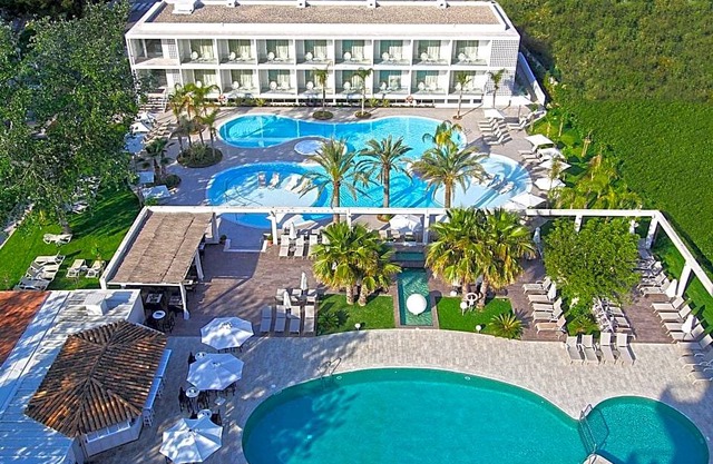 4-Star Hotel ∙ BG Caballero