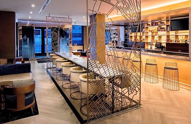 4-Star Hotel ∙ Hilton Brooklyn New York