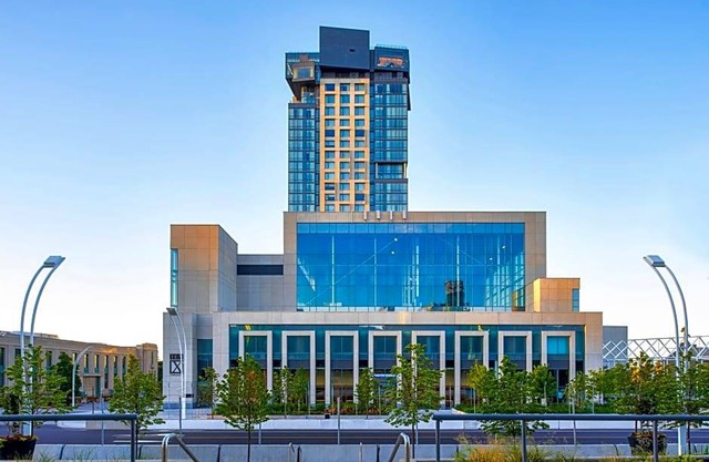 4-Star Hotel ∙ Hotel X Toronto by Library Hotel Collection