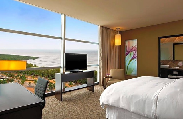 4-Star Hotel ∙ The Westin Panama