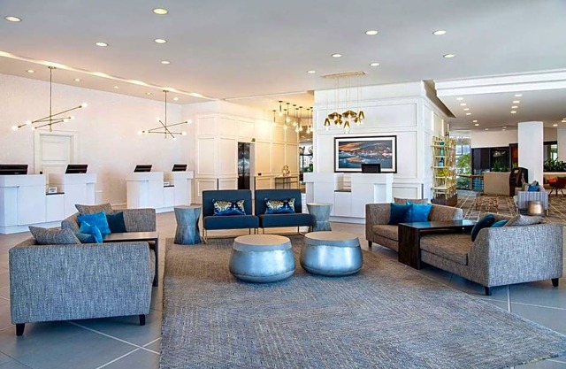 4-Star Hotel ∙ Sheraton Hotel Newfoundland