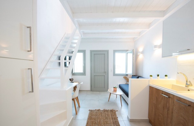 4-Suite Standard - White Orchid Luxury Suites