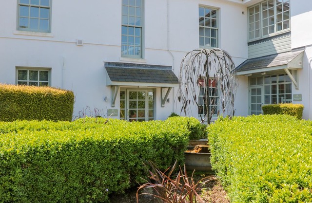 4 The Manor House, Hillfield Village, DARTMOUTH