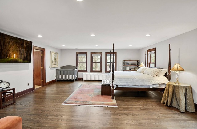 4600 sq ft totally remodeled 5 bed 5 bath House with 3 car attached garage best