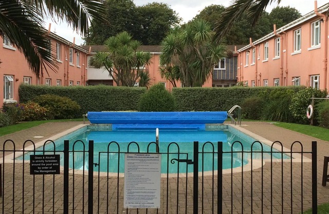 49 New Esplanade Court - Sea front apartment in Paignton, Devon